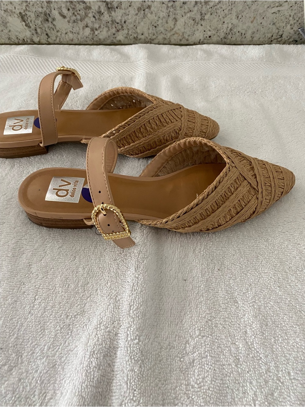 WORN ONCE Dolce Vita Tan Braided Pointed-Toe Flats SZ 8-1/2 - Picture 2 of 4
